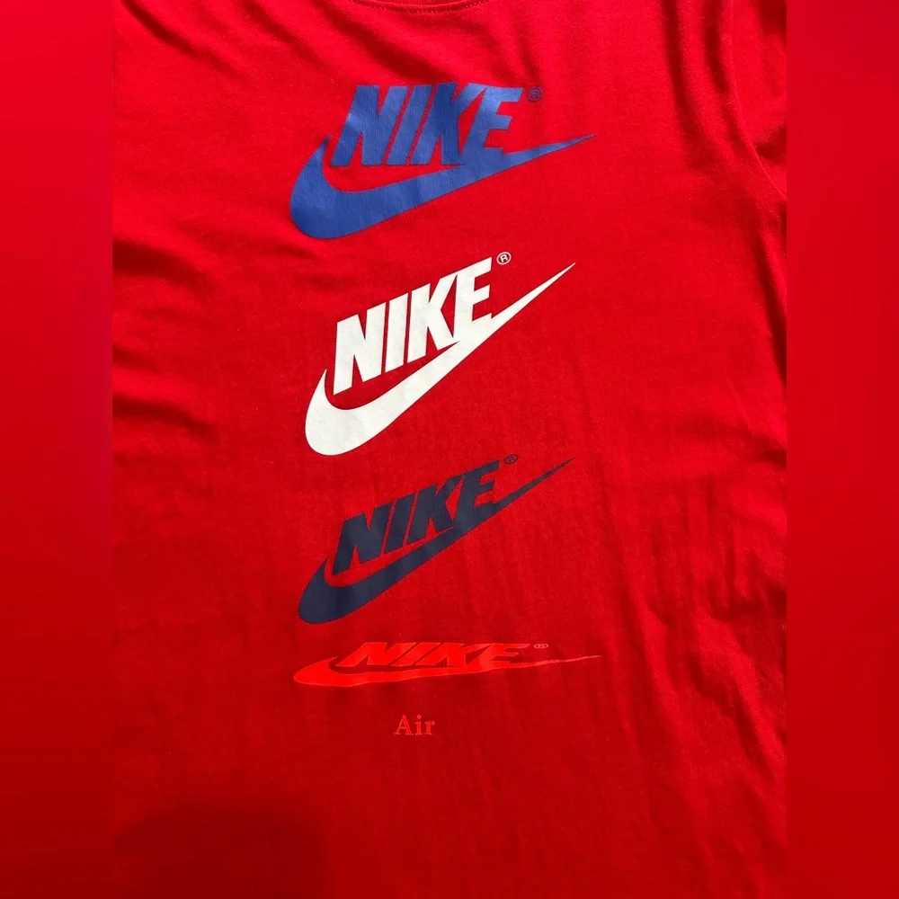 Nike -  Red Graphic Swoosh‎ Logos Short Sleeve Shirt - Youth Size Medium Cotton
